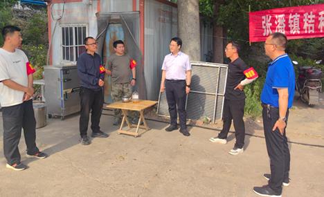 许昌市住房公积金管理中心开展“三夏”禁烧一线慰问活动